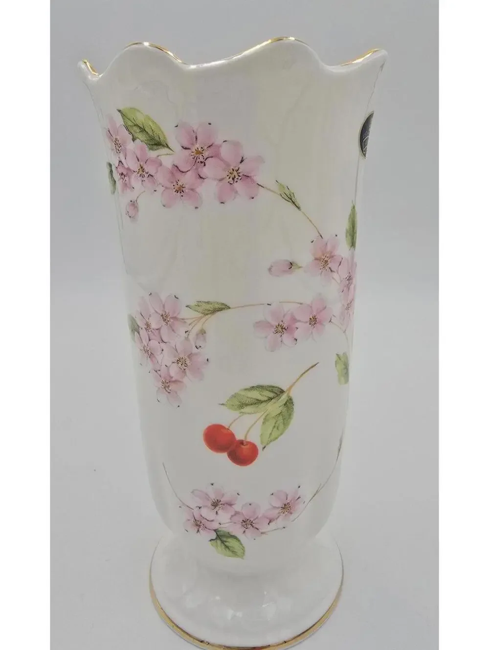 Vintage Aynsley Cherry Blossom Fine Pattern Bone China Vase With Gold Trim 6.5